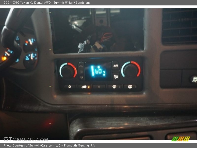 Summit White / Sandstone 2004 GMC Yukon XL Denali AWD