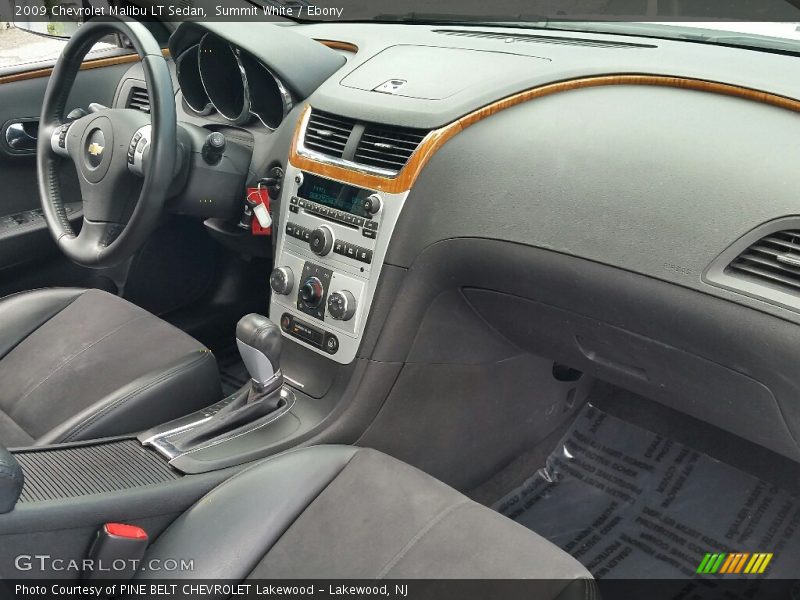 Summit White / Ebony 2009 Chevrolet Malibu LT Sedan