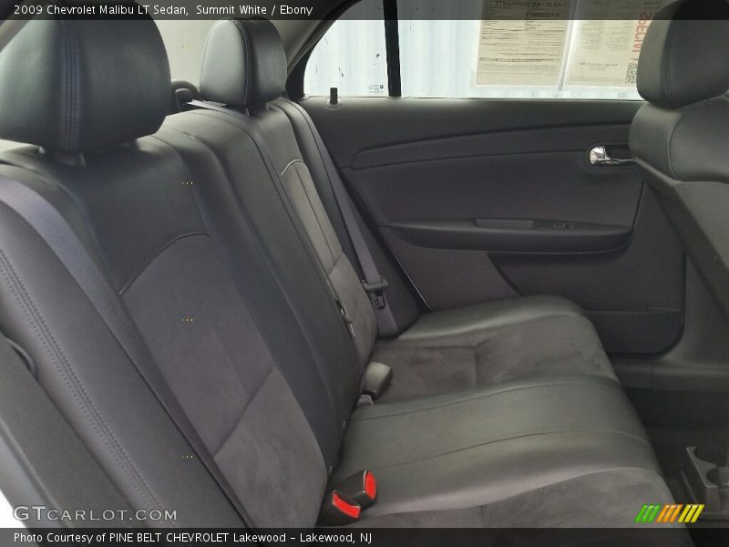 Summit White / Ebony 2009 Chevrolet Malibu LT Sedan