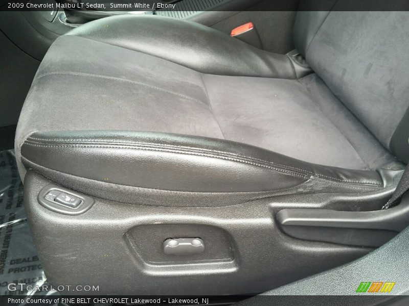Summit White / Ebony 2009 Chevrolet Malibu LT Sedan