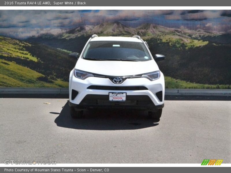 Super White / Black 2016 Toyota RAV4 LE AWD