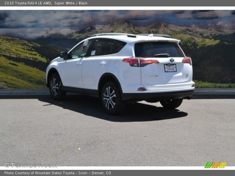 Super White / Black 2016 Toyota RAV4 LE AWD