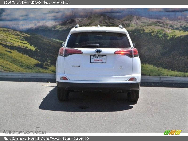 Super White / Black 2016 Toyota RAV4 LE AWD