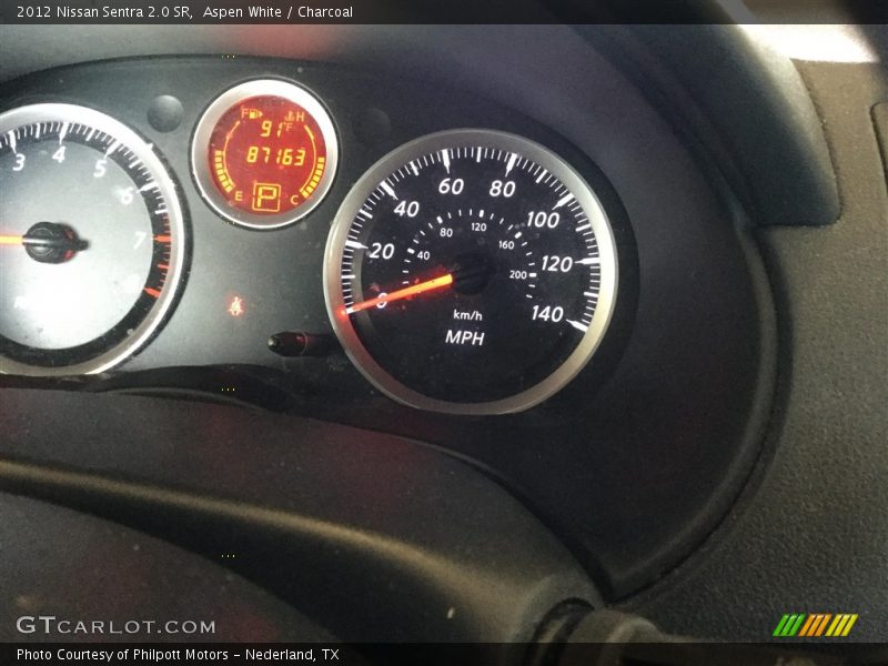 Aspen White / Charcoal 2012 Nissan Sentra 2.0 SR