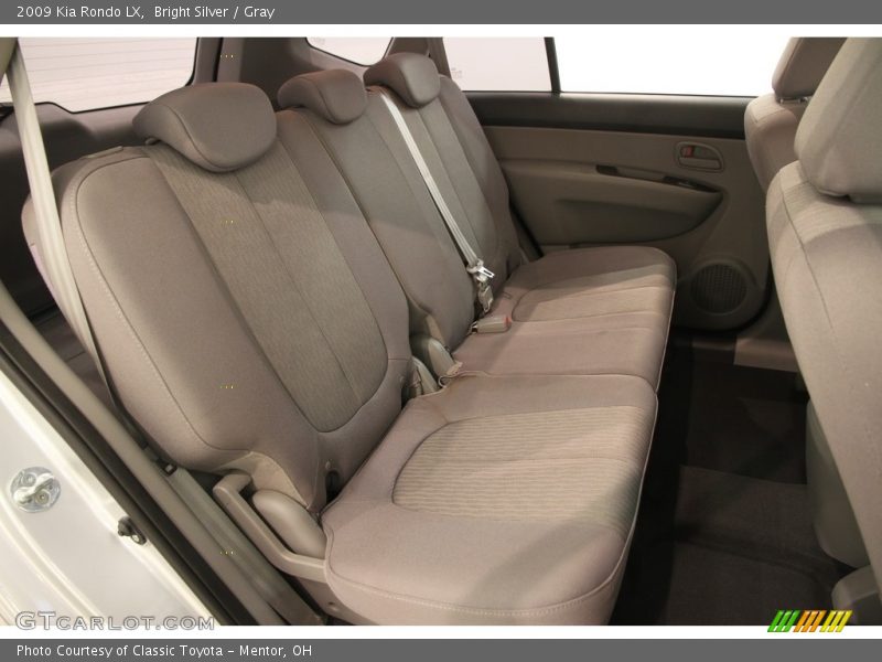 Bright Silver / Gray 2009 Kia Rondo LX