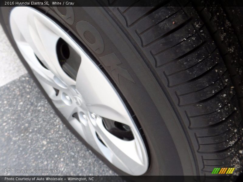 White / Gray 2016 Hyundai Elantra SE