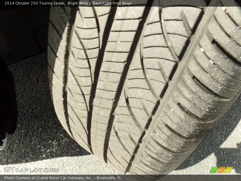 Bright White / Black/Light Frost Beige 2014 Chrysler 200 Touring Sedan