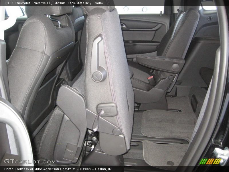 Mosaic Black Metallic / Ebony 2017 Chevrolet Traverse LT