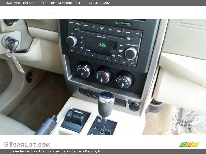 Light Graystone Pearl / Pastel Slate Gray 2008 Jeep Liberty Sport 4x4