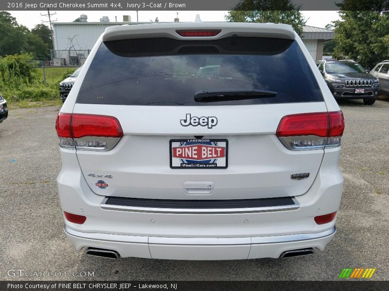 Ivory 3-Coat / Brown 2016 Jeep Grand Cherokee Summit 4x4