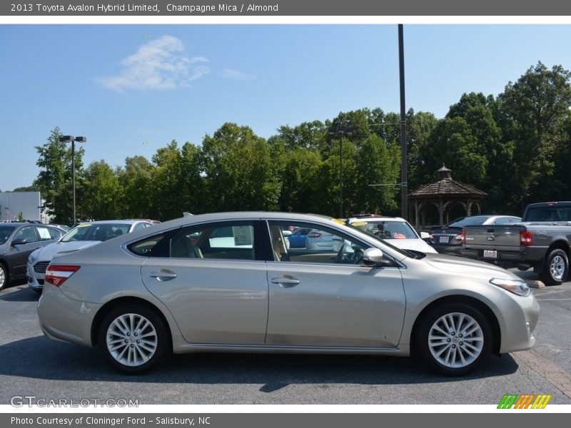 Champagne Mica / Almond 2013 Toyota Avalon Hybrid Limited