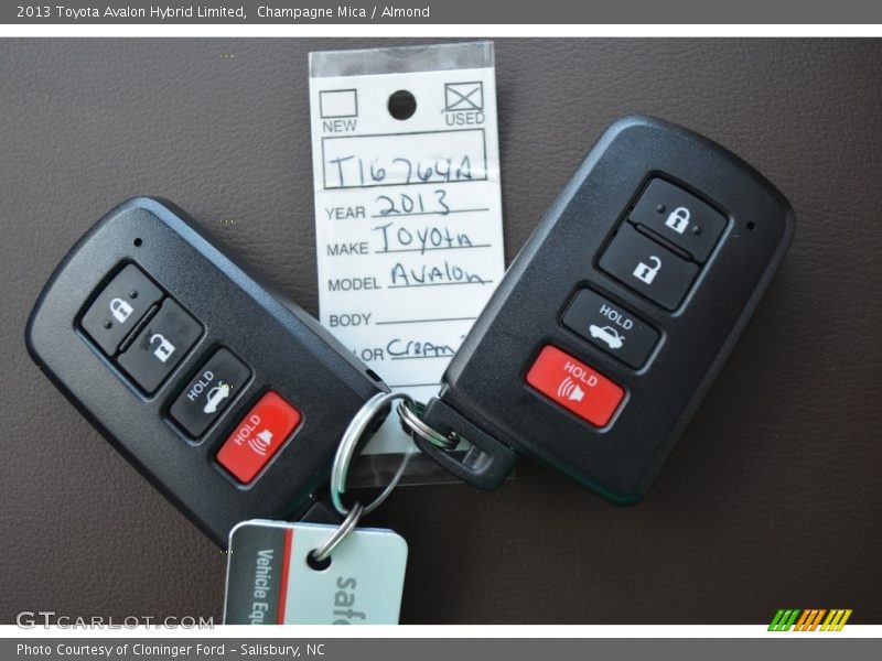 Champagne Mica / Almond 2013 Toyota Avalon Hybrid Limited