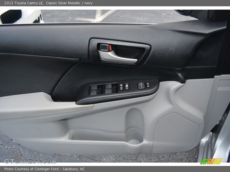 Classic Silver Metallic / Ivory 2013 Toyota Camry LE