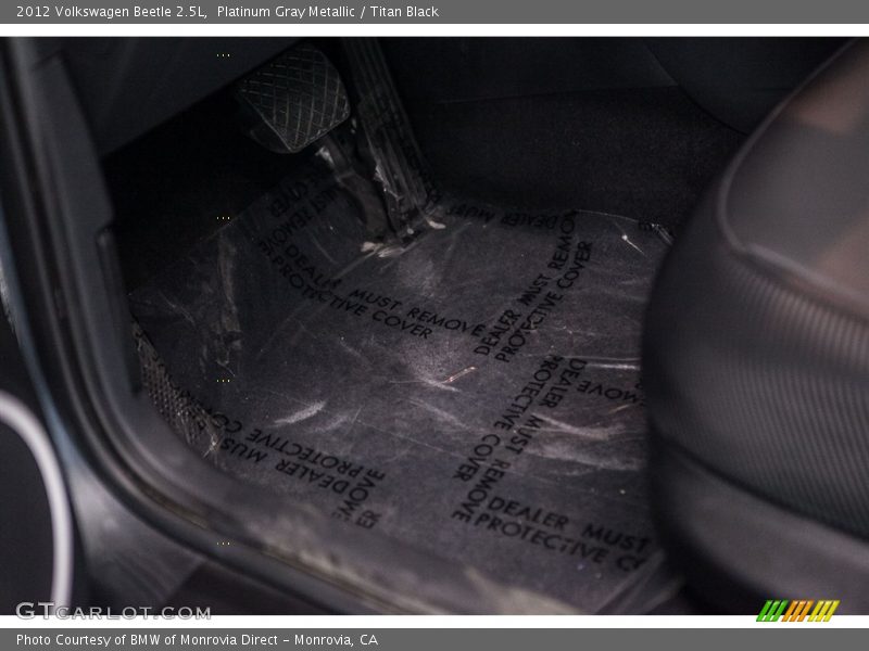 Platinum Gray Metallic / Titan Black 2012 Volkswagen Beetle 2.5L