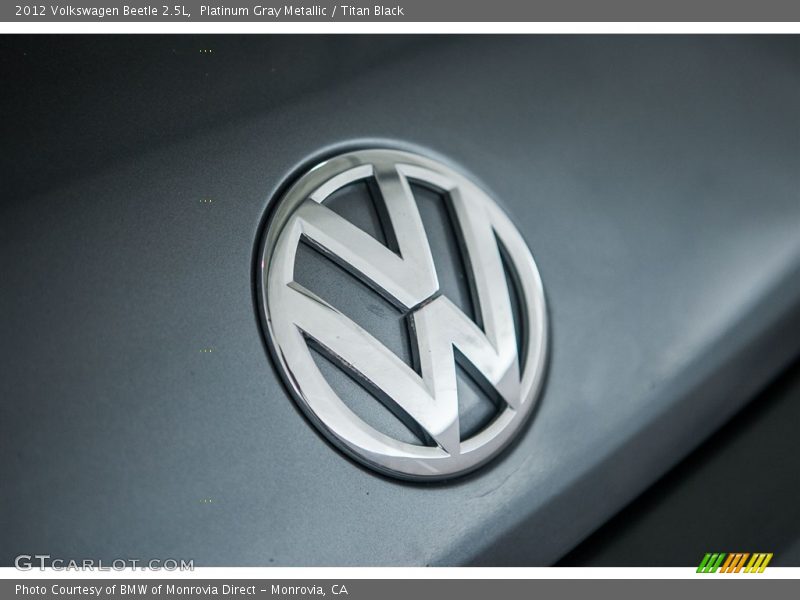 Platinum Gray Metallic / Titan Black 2012 Volkswagen Beetle 2.5L