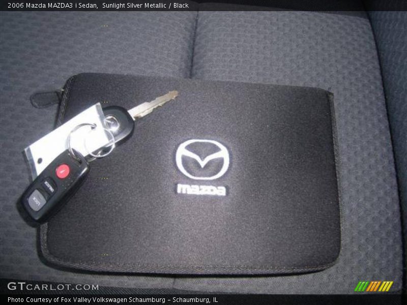 Sunlight Silver Metallic / Black 2006 Mazda MAZDA3 i Sedan