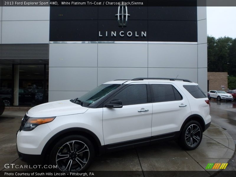 Front 3/4 View of 2013 Explorer Sport 4WD