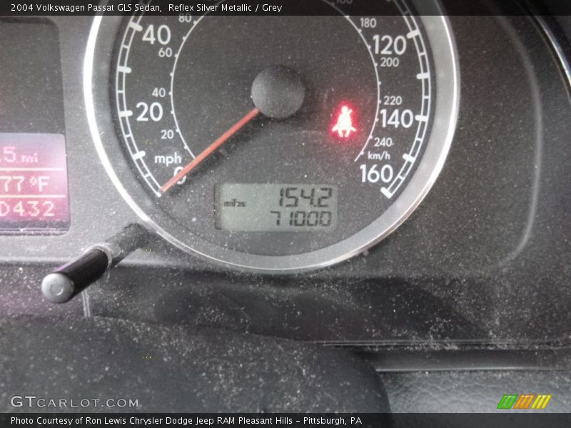 Reflex Silver Metallic / Grey 2004 Volkswagen Passat GLS Sedan