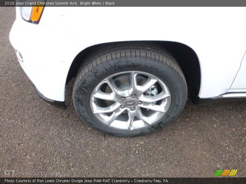 Bright White / Black 2016 Jeep Grand Cherokee Summit 4x4