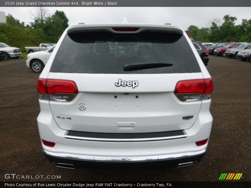 Bright White / Black 2016 Jeep Grand Cherokee Summit 4x4