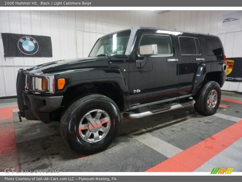 Black / Light Cashmere Beige 2006 Hummer H3