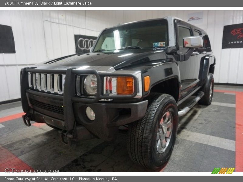 Black / Light Cashmere Beige 2006 Hummer H3