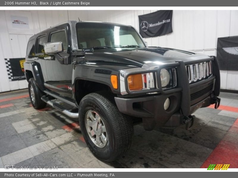 Black / Light Cashmere Beige 2006 Hummer H3