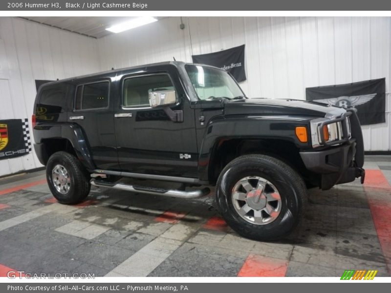 Black / Light Cashmere Beige 2006 Hummer H3