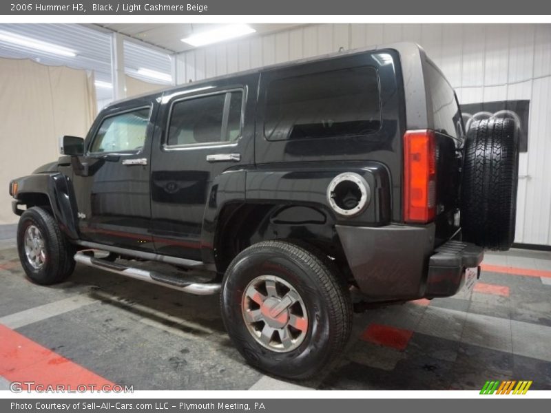 Black / Light Cashmere Beige 2006 Hummer H3