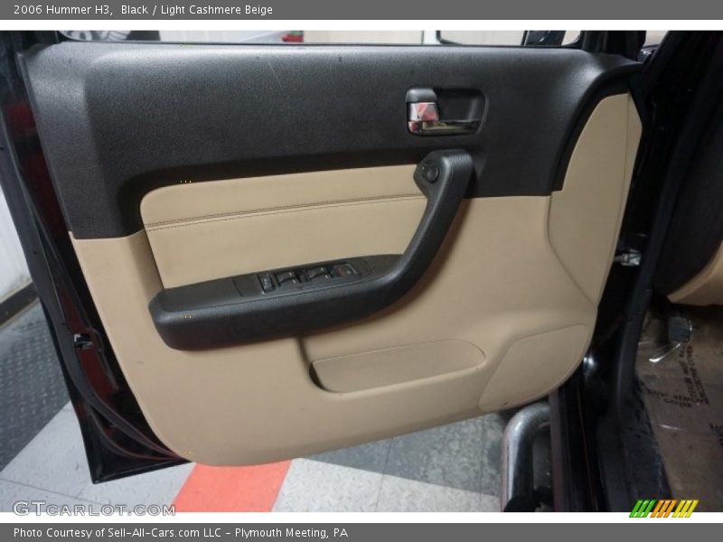 Black / Light Cashmere Beige 2006 Hummer H3