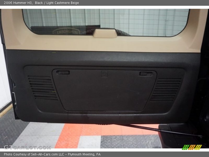 Black / Light Cashmere Beige 2006 Hummer H3