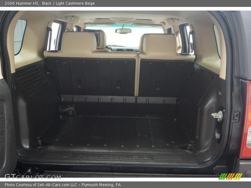 Black / Light Cashmere Beige 2006 Hummer H3