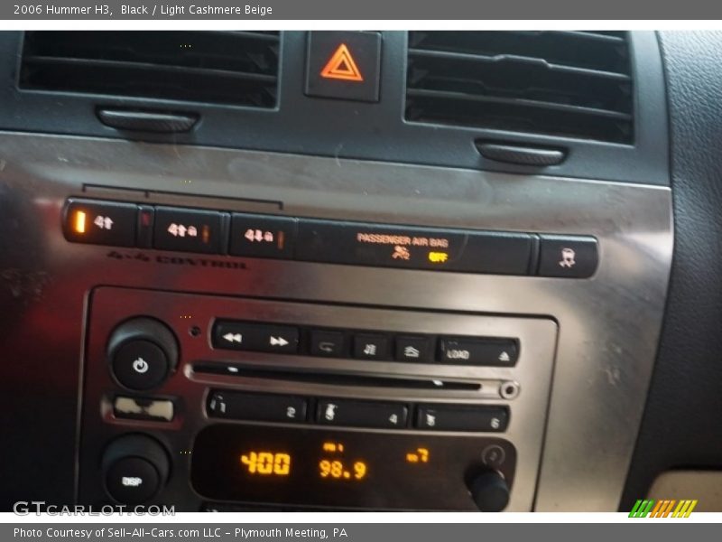 Black / Light Cashmere Beige 2006 Hummer H3