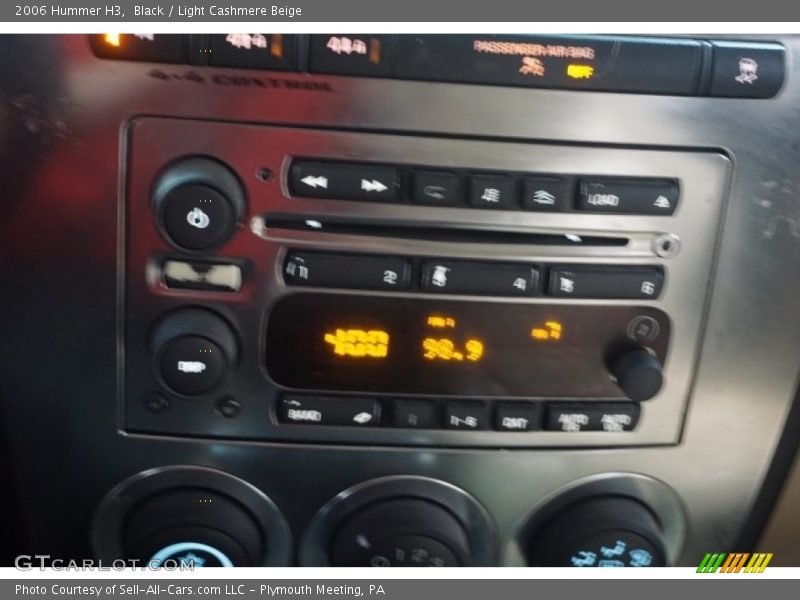 Black / Light Cashmere Beige 2006 Hummer H3