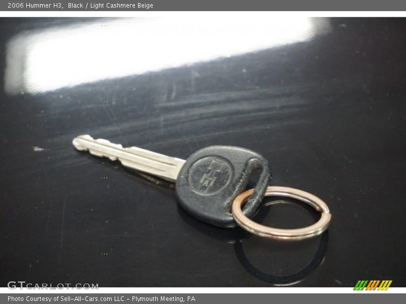 Black / Light Cashmere Beige 2006 Hummer H3