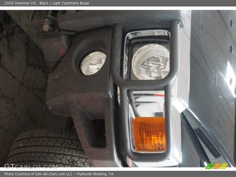 Black / Light Cashmere Beige 2006 Hummer H3