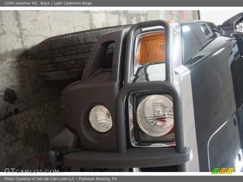 Black / Light Cashmere Beige 2006 Hummer H3