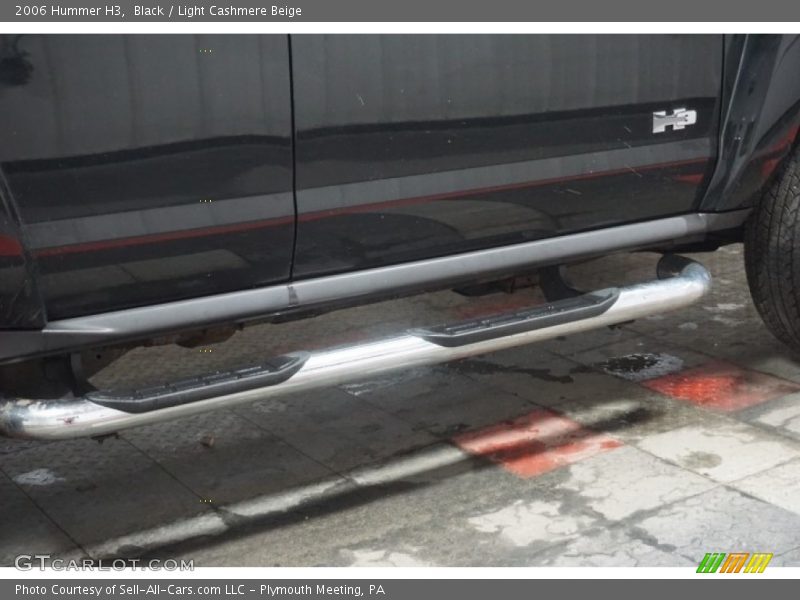 Black / Light Cashmere Beige 2006 Hummer H3