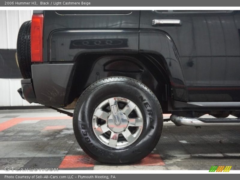 Black / Light Cashmere Beige 2006 Hummer H3