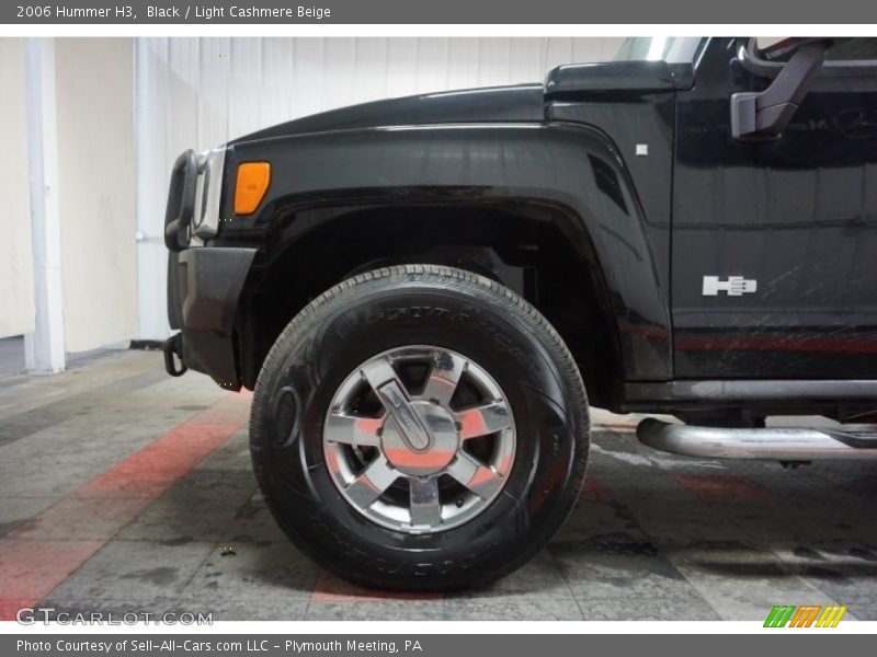 Black / Light Cashmere Beige 2006 Hummer H3