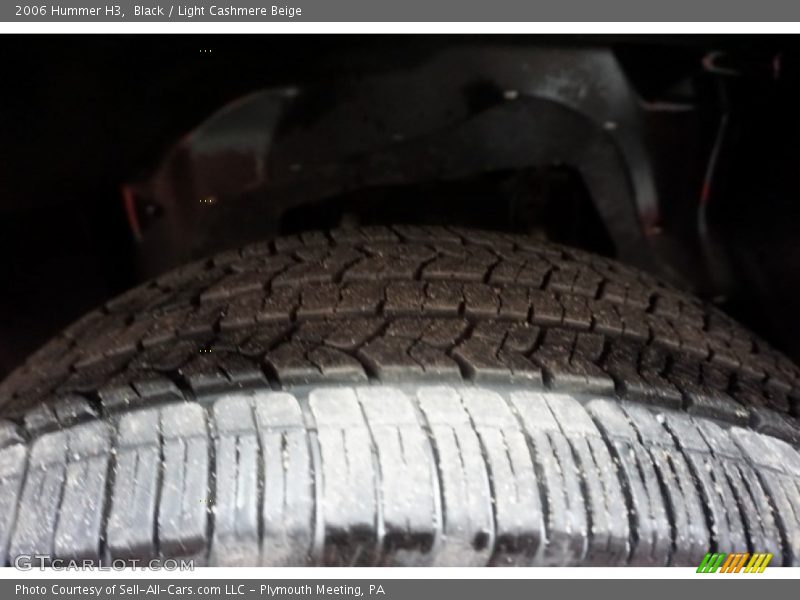 Black / Light Cashmere Beige 2006 Hummer H3