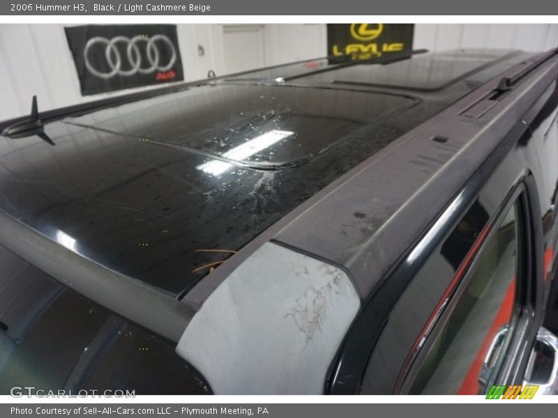 Black / Light Cashmere Beige 2006 Hummer H3