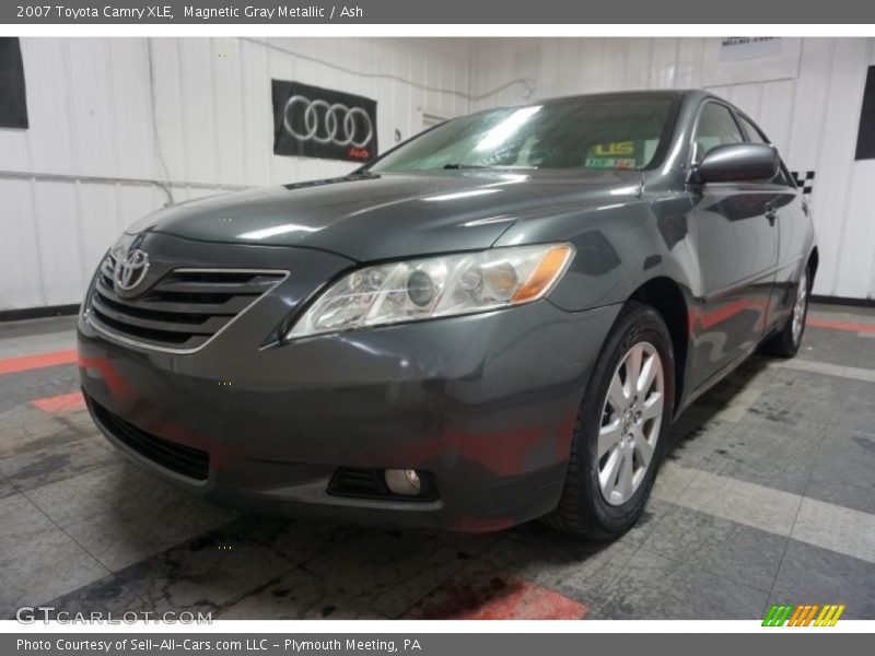 Magnetic Gray Metallic / Ash 2007 Toyota Camry XLE