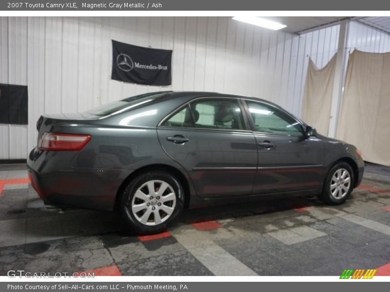 Magnetic Gray Metallic / Ash 2007 Toyota Camry XLE