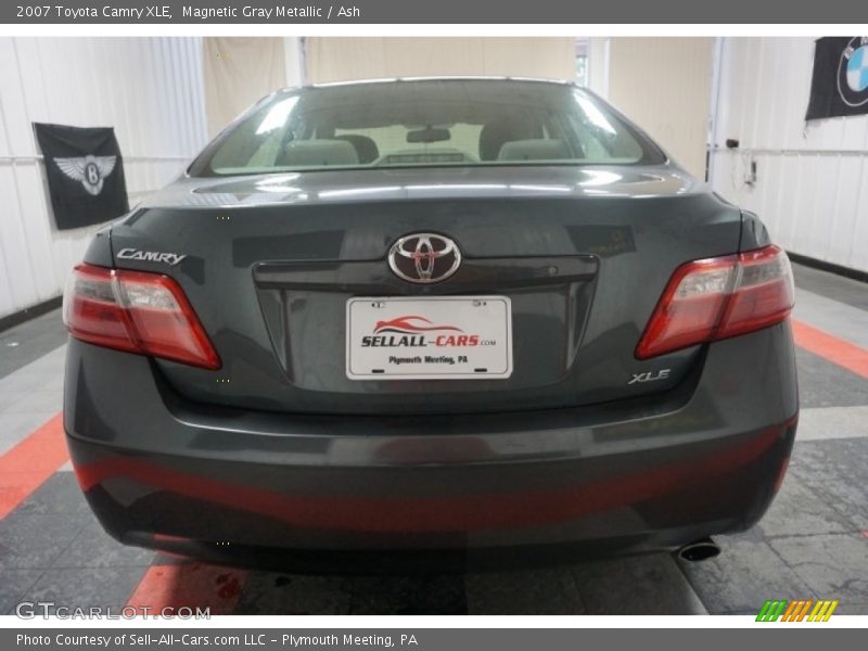 Magnetic Gray Metallic / Ash 2007 Toyota Camry XLE