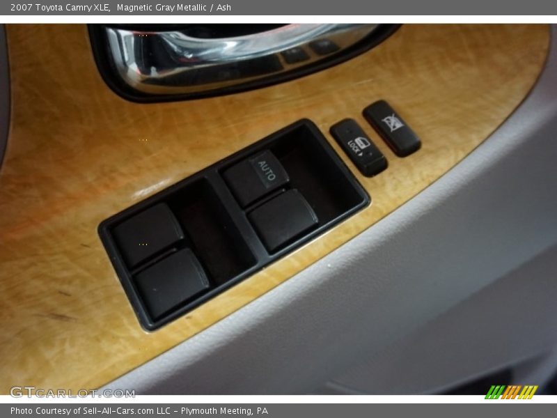 Magnetic Gray Metallic / Ash 2007 Toyota Camry XLE