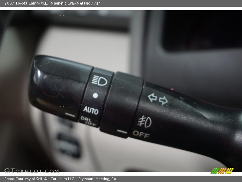 Magnetic Gray Metallic / Ash 2007 Toyota Camry XLE