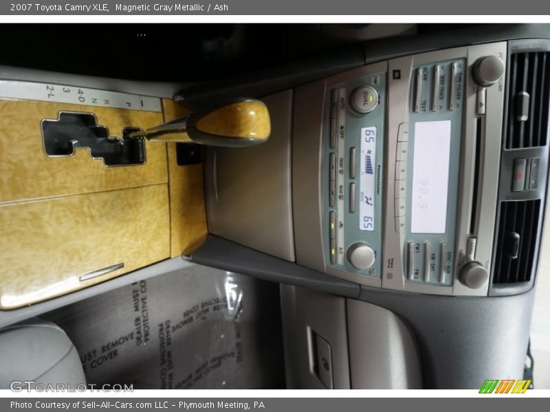 Magnetic Gray Metallic / Ash 2007 Toyota Camry XLE