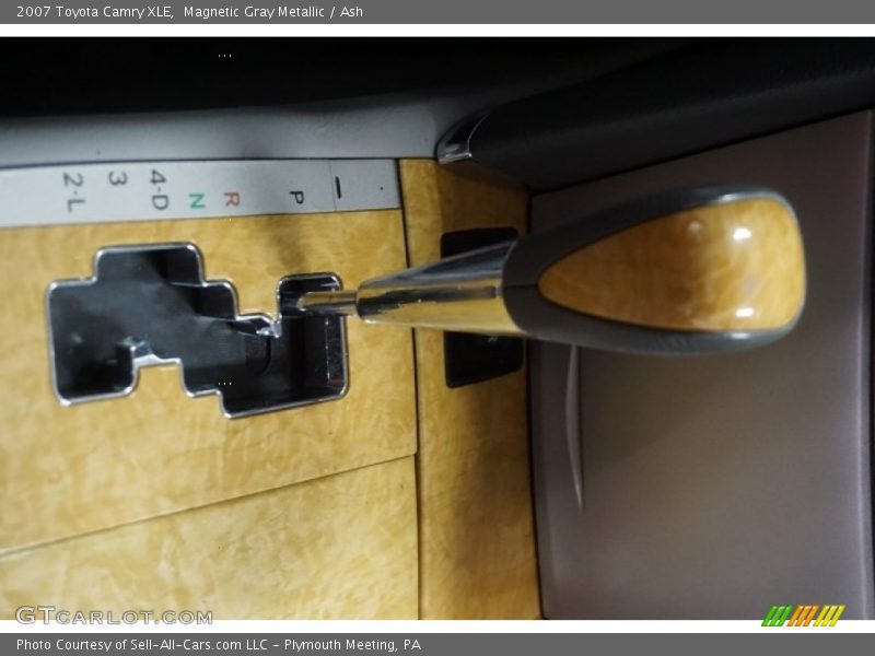 Magnetic Gray Metallic / Ash 2007 Toyota Camry XLE