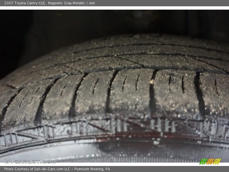 Magnetic Gray Metallic / Ash 2007 Toyota Camry XLE